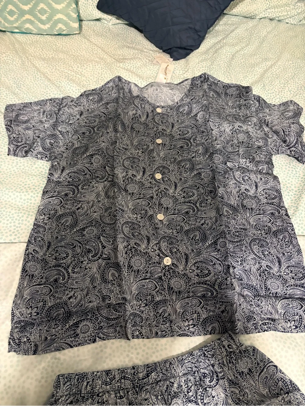 Woman’s Paisley Short pants and matching top Set - Navy/White